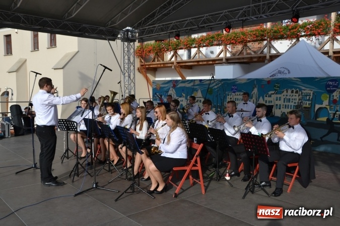 Zdjęcie w galerii na portalu naszraciborz.pl: Gmina Nędza zaprezentowała swoje bogactwo wiadomości z regionu