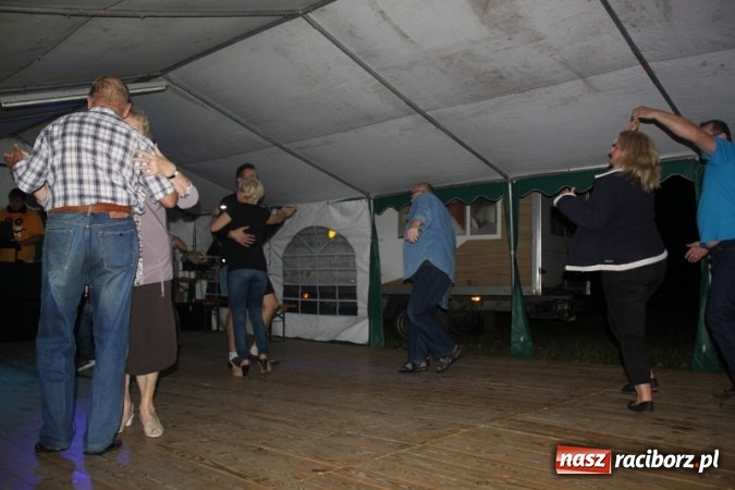 Zdjęcie w galerii na portalu naszraciborz.pl: Zabawa odpustowa w Wojnowicach rozpoczęta wiadomości z regionu