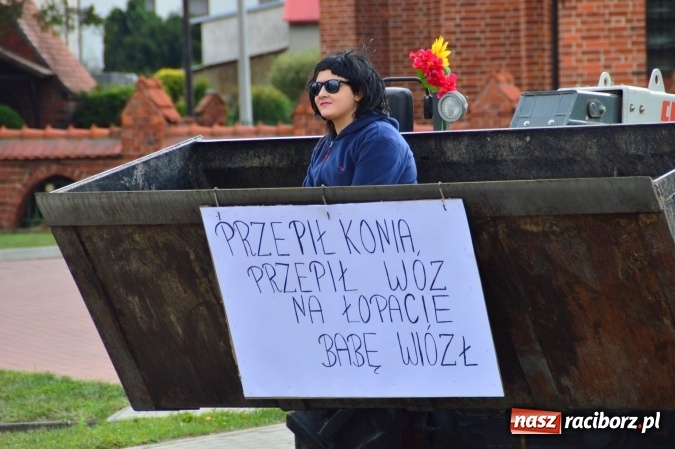 Zdjęcie w galerii na portalu naszraciborz.pl: Dożynki 2015 - Pawłów dziękuje za tegoroczne żniwa wiadomości z regionu