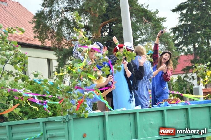 Zdjęcie w galerii na portalu naszraciborz.pl: Dożynki 2015 - Pawłów dziękuje za tegoroczne żniwa wiadomości z regionu