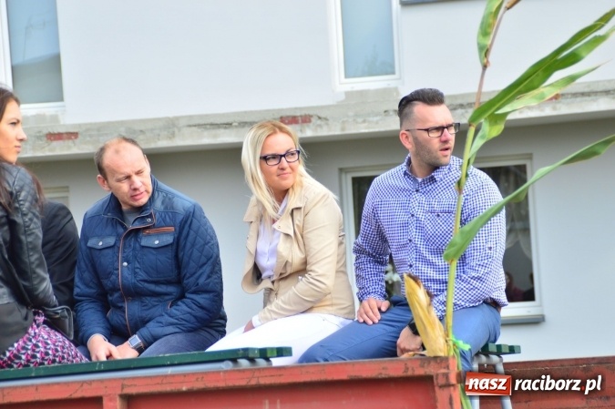 Zdjęcie w galerii na portalu naszraciborz.pl: Dożynki 2015 - Pawłów dziękuje za tegoroczne żniwa wiadomości z regionu