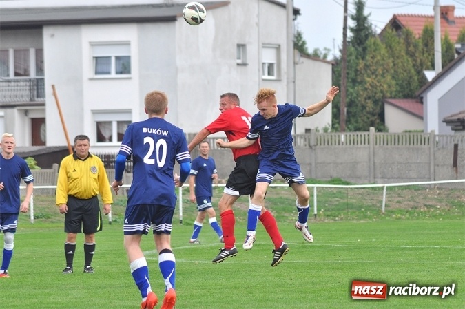 Zdjęcie w galerii na portalu naszraciborz.pl: Pewne trzy punkty Studziennej, Buków ciągle bez wygranej wiadomości z regionu