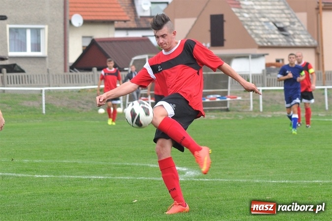 Zdjęcie w galerii na portalu naszraciborz.pl: Pewne trzy punkty Studziennej, Buków ciągle bez wygranej wiadomości z regionu