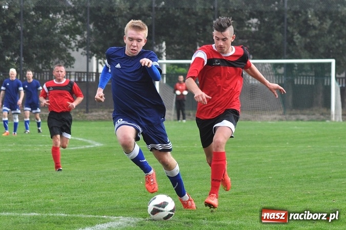 Zdjęcie w galerii na portalu naszraciborz.pl: Pewne trzy punkty Studziennej, Buków ciągle bez wygranej wiadomości z regionu