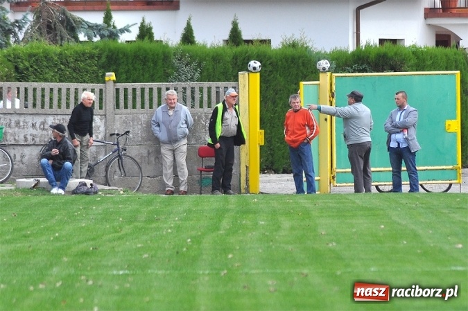 Zdjęcie w galerii na portalu naszraciborz.pl: Pewne trzy punkty Studziennej, Buków ciągle bez wygranej wiadomości z regionu