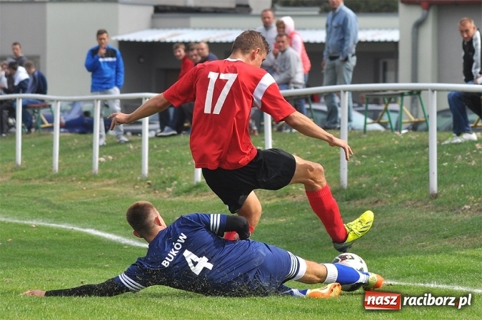 Zdjęcie w galerii na portalu naszraciborz.pl: Pewne trzy punkty Studziennej, Buków ciągle bez wygranej wiadomości z regionu