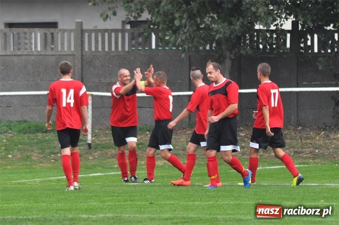 Zdjęcie w galerii na portalu naszraciborz.pl: Pewne trzy punkty Studziennej, Buków ciągle bez wygranej wiadomości z regionu