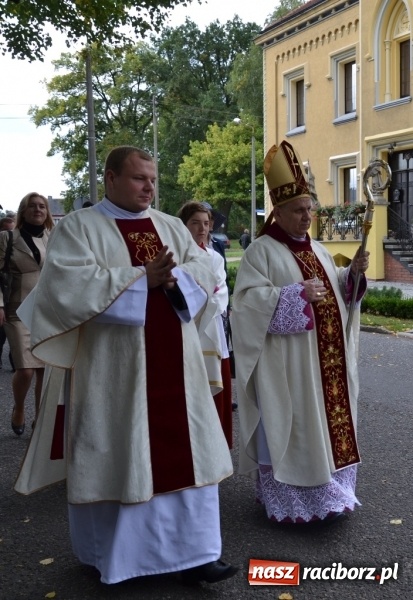 Zdjęcie w galerii na portalu naszraciborz.pl: Wstrząśnijmy naszymi sumieniami i podzielmy się chlebem! Dożynki Diecezji Gliwickiej w Rudach wiadomości z regionu