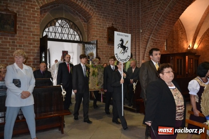 Zdjęcie w galerii na portalu naszraciborz.pl: Wstrząśnijmy naszymi sumieniami i podzielmy się chlebem! Dożynki Diecezji Gliwickiej w Rudach wiadomości z regionu