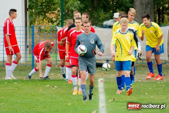 Zdjęcie w galerii na portalu naszraciborz.pl: Juniorzy starsi: Nigdy nie należy się poddawać! Pierwsze zwycięstwo juniorów Owsiszcz wiadomości z regionu