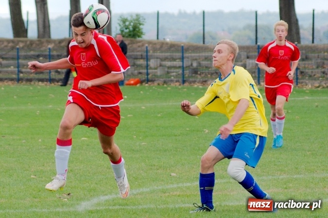 Zdjęcie w galerii na portalu naszraciborz.pl: Juniorzy starsi: Nigdy nie należy się poddawać! Pierwsze zwycięstwo juniorów Owsiszcz wiadomości z regionu