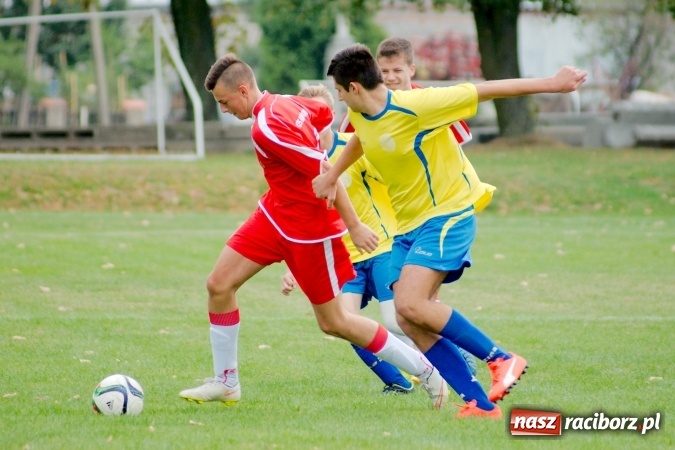 Zdjęcie w galerii na portalu naszraciborz.pl: Juniorzy starsi: Nigdy nie należy się poddawać! Pierwsze zwycięstwo juniorów Owsiszcz wiadomości z regionu