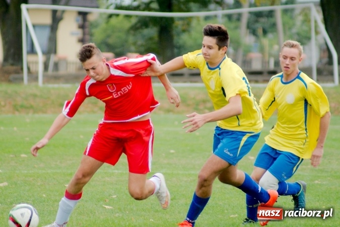 Zdjęcie w galerii na portalu naszraciborz.pl: Juniorzy starsi: Nigdy nie należy się poddawać! Pierwsze zwycięstwo juniorów Owsiszcz wiadomości z regionu