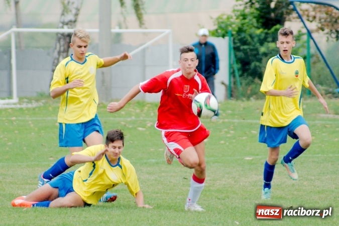 Zdjęcie w galerii na portalu naszraciborz.pl: Juniorzy starsi: Nigdy nie należy się poddawać! Pierwsze zwycięstwo juniorów Owsiszcz wiadomości z regionu