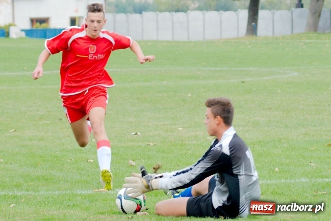 Zdjęcie w galerii na portalu naszraciborz.pl: Juniorzy starsi: Nigdy nie należy się poddawać! Pierwsze zwycięstwo juniorów Owsiszcz wiadomości z regionu