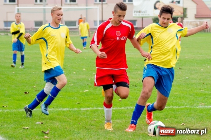 Zdjęcie w galerii na portalu naszraciborz.pl: Juniorzy starsi: Nigdy nie należy się poddawać! Pierwsze zwycięstwo juniorów Owsiszcz wiadomości z regionu