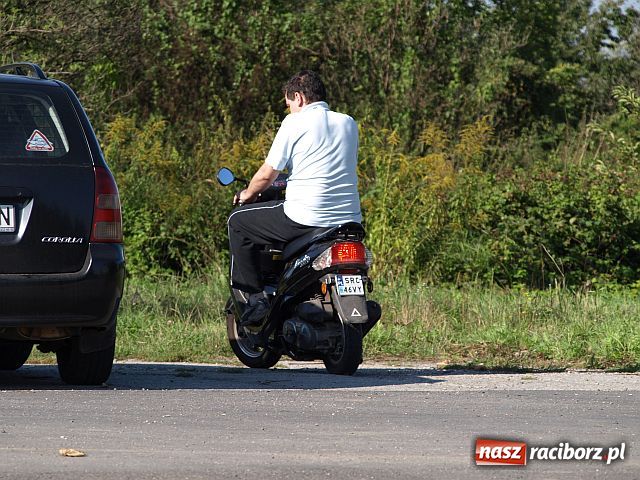 Zdjęcie w galerii na portalu naszraciborz.pl: Racibórz zalewają śmieci  wiadomości z regionu