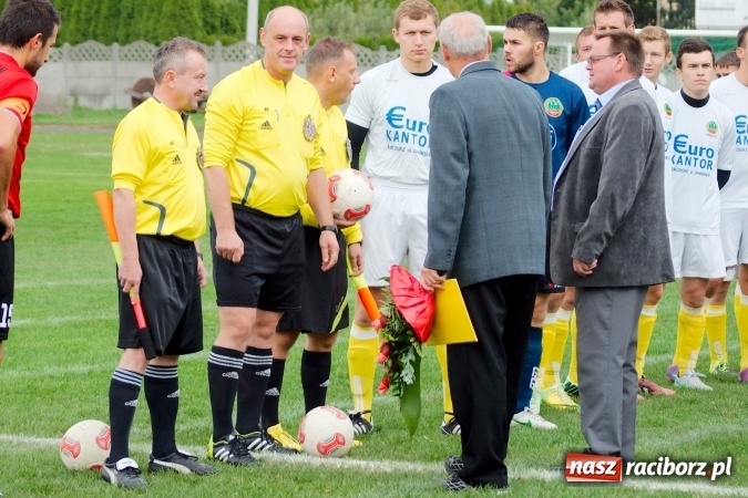 Zdjęcie w galerii na portalu naszraciborz.pl: A klasa: Derby gminy dla Tworkowa. Tysięczny mecz Dariusza Podlaska wiadomości z regionu