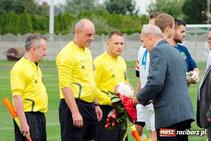 Zdjęcie w galerii na portalu naszraciborz.pl: A klasa: Derby gminy dla Tworkowa. Tysięczny mecz Dariusza Podlaska wiadomości z regionu