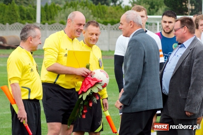 Zdjęcie w galerii na portalu naszraciborz.pl: A klasa: Derby gminy dla Tworkowa. Tysięczny mecz Dariusza Podlaska wiadomości z regionu
