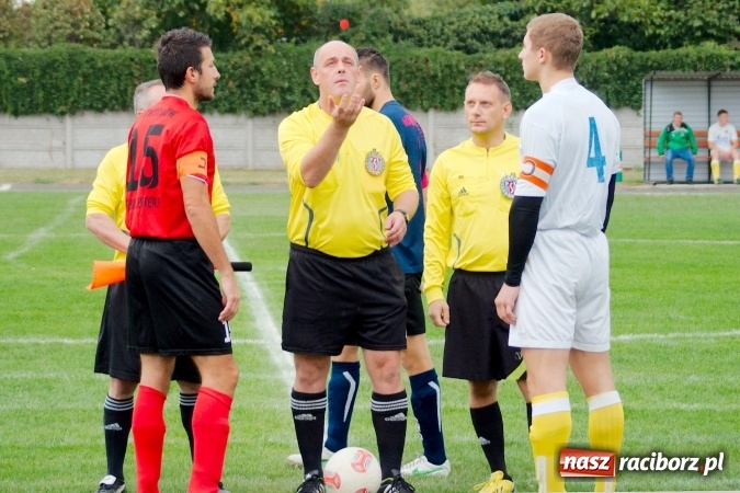 Zdjęcie w galerii na portalu naszraciborz.pl: A klasa: Derby gminy dla Tworkowa. Tysięczny mecz Dariusza Podlaska wiadomości z regionu