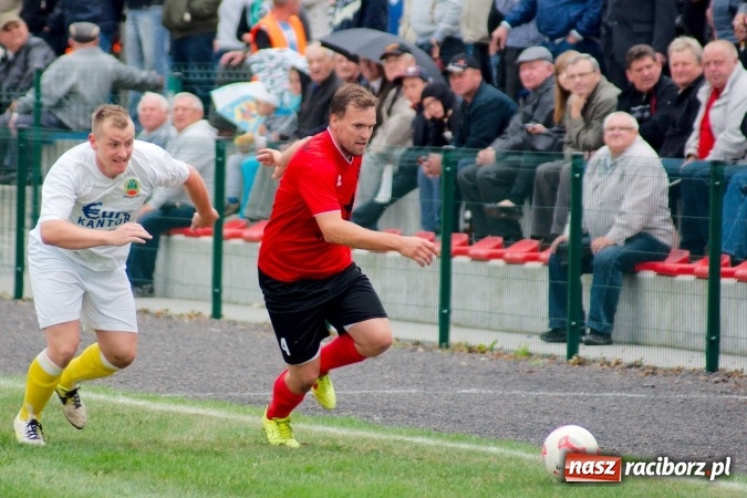 Zdjęcie w galerii na portalu naszraciborz.pl: A klasa: Derby gminy dla Tworkowa. Tysięczny mecz Dariusza Podlaska wiadomości z regionu