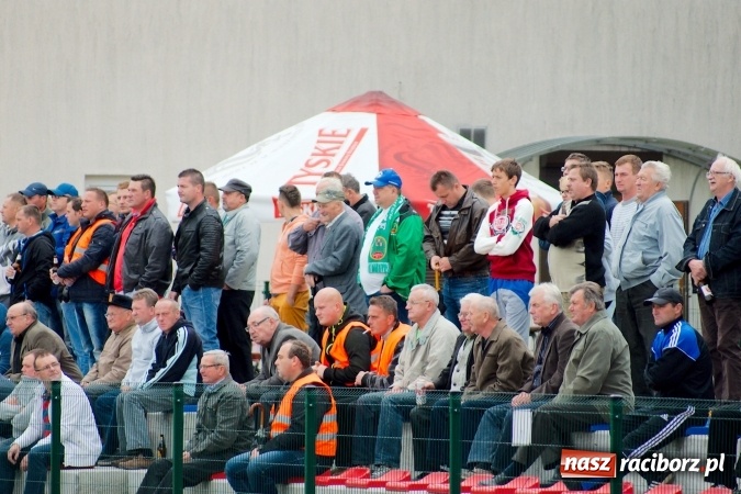 Zdjęcie w galerii na portalu naszraciborz.pl: A klasa: Derby gminy dla Tworkowa. Tysięczny mecz Dariusza Podlaska wiadomości z regionu