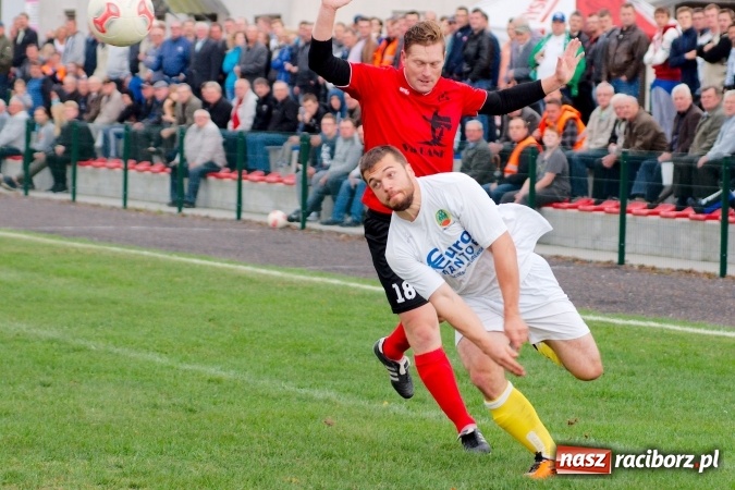 Zdjęcie w galerii na portalu naszraciborz.pl: A klasa: Derby gminy dla Tworkowa. Tysięczny mecz Dariusza Podlaska wiadomości z regionu