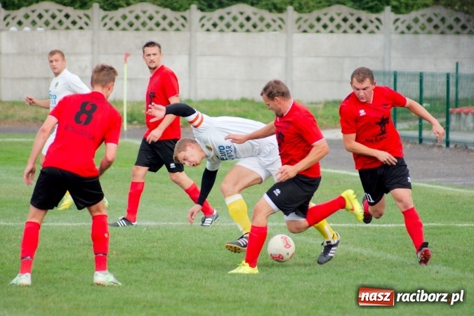 Zdjęcie w galerii na portalu naszraciborz.pl: A klasa: Derby gminy dla Tworkowa. Tysięczny mecz Dariusza Podlaska wiadomości z regionu