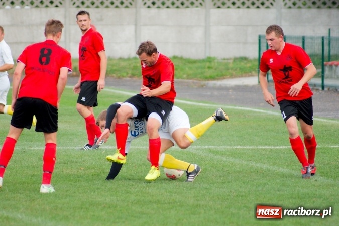 Zdjęcie w galerii na portalu naszraciborz.pl: A klasa: Derby gminy dla Tworkowa. Tysięczny mecz Dariusza Podlaska wiadomości z regionu
