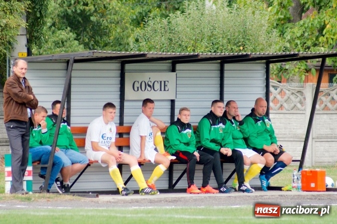 Zdjęcie w galerii na portalu naszraciborz.pl: A klasa: Derby gminy dla Tworkowa. Tysięczny mecz Dariusza Podlaska wiadomości z regionu