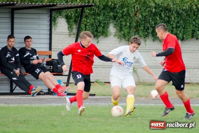 Zdjęcie w galerii na portalu naszraciborz.pl: A klasa: Derby gminy dla Tworkowa. Tysięczny mecz Dariusza Podlaska wiadomości z regionu