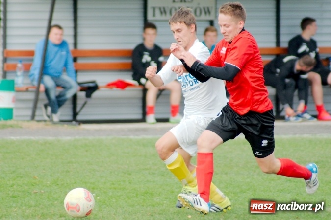 Zdjęcie w galerii na portalu naszraciborz.pl: A klasa: Derby gminy dla Tworkowa. Tysięczny mecz Dariusza Podlaska wiadomości z regionu