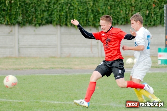 Zdjęcie w galerii na portalu naszraciborz.pl: A klasa: Derby gminy dla Tworkowa. Tysięczny mecz Dariusza Podlaska wiadomości z regionu