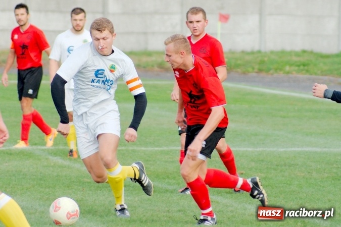 Zdjęcie w galerii na portalu naszraciborz.pl: A klasa: Derby gminy dla Tworkowa. Tysięczny mecz Dariusza Podlaska wiadomości z regionu