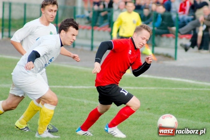 Zdjęcie w galerii na portalu naszraciborz.pl: A klasa: Derby gminy dla Tworkowa. Tysięczny mecz Dariusza Podlaska wiadomości z regionu