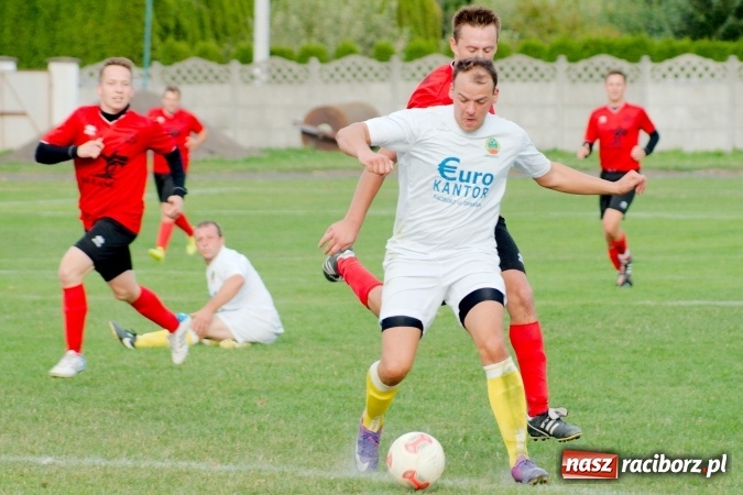 Zdjęcie w galerii na portalu naszraciborz.pl: A klasa: Derby gminy dla Tworkowa. Tysięczny mecz Dariusza Podlaska wiadomości z regionu