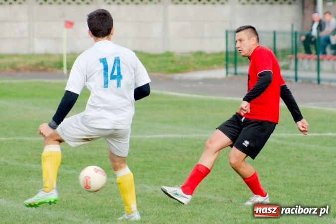 Zdjęcie w galerii na portalu naszraciborz.pl: A klasa: Derby gminy dla Tworkowa. Tysięczny mecz Dariusza Podlaska wiadomości z regionu