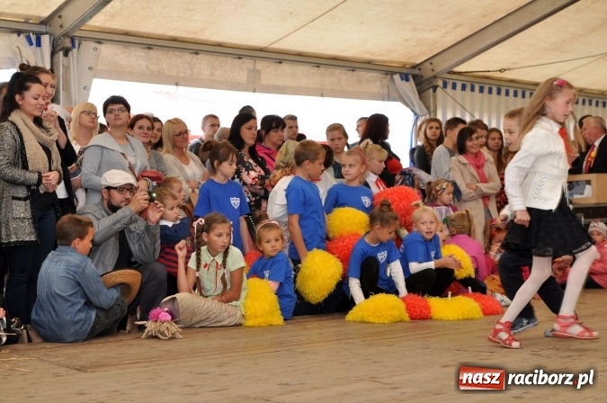Zdjęcie w galerii na portalu naszraciborz.pl: Dożynki miejskie w Sudole - zobacz korowód na wideo wiadomości z regionu