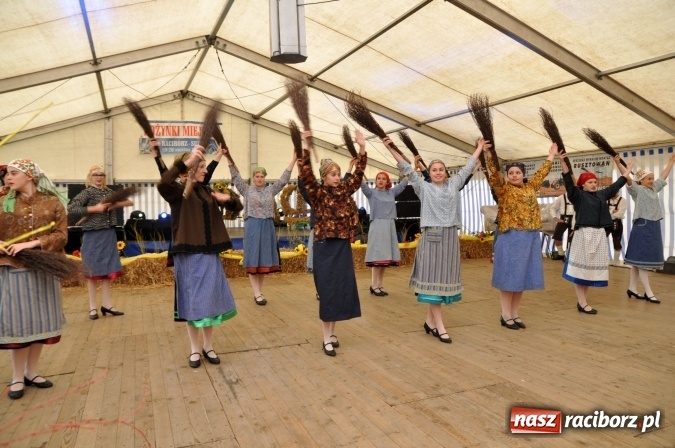 Zdjęcie w galerii na portalu naszraciborz.pl: Dożynki miejskie w Sudole - zobacz korowód na wideo wiadomości z regionu