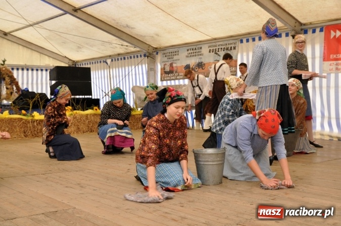 Zdjęcie w galerii na portalu naszraciborz.pl: Dożynki miejskie w Sudole - zobacz korowód na wideo wiadomości z regionu