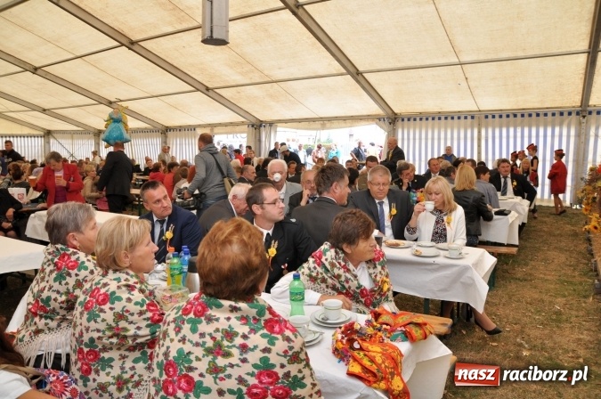 Zdjęcie w galerii na portalu naszraciborz.pl: Dożynki miejskie w Sudole - zobacz korowód na wideo wiadomości z regionu