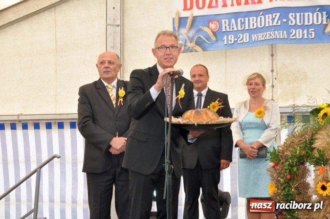 Zdjęcie w galerii na portalu naszraciborz.pl: Dożynki miejskie w Sudole - zobacz korowód na wideo wiadomości z regionu