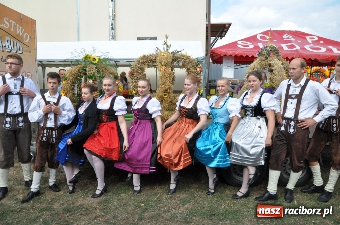 Zdjęcie w galerii na portalu naszraciborz.pl: Dożynki miejskie w Sudole - zobacz korowód na wideo wiadomości z regionu