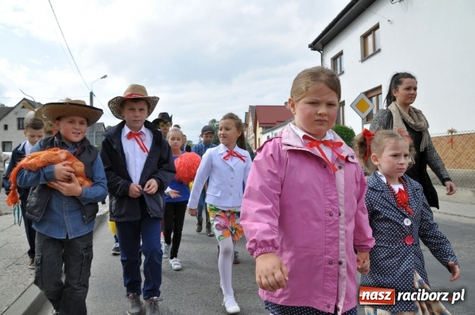 Zdjęcie w galerii na portalu naszraciborz.pl: Dożynki miejskie w Sudole - zobacz korowód na wideo wiadomości z regionu