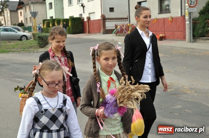 Zdjęcie w galerii na portalu naszraciborz.pl: Dożynki miejskie w Sudole - zobacz korowód na wideo wiadomości z regionu