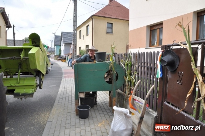 Zdjęcie w galerii na portalu naszraciborz.pl: Dożynki miejskie w Sudole - zobacz korowód na wideo wiadomości z regionu