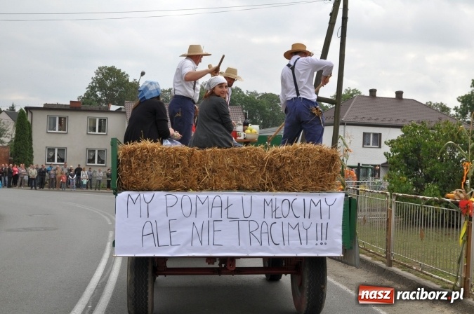 Zdjęcie w galerii na portalu naszraciborz.pl: Dożynki miejskie w Sudole - zobacz korowód na wideo wiadomości z regionu