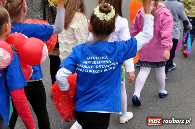 Zdjęcie w galerii na portalu naszraciborz.pl: Dożynki miejskie w Sudole - zobacz korowód na wideo wiadomości z regionu