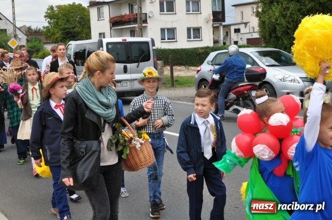 Zdjęcie w galerii na portalu naszraciborz.pl: Dożynki miejskie w Sudole - zobacz korowód na wideo wiadomości z regionu